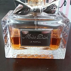 SOLD another site miss dior le parfum